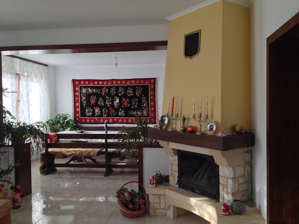 Casa Renti Hotel Novaci-Străini Екстериор снимка