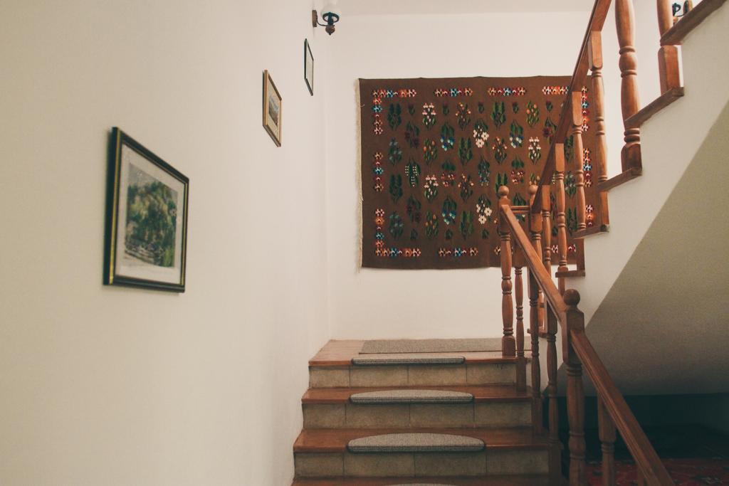Casa Renti Hotel Novaci-Străini Екстериор снимка