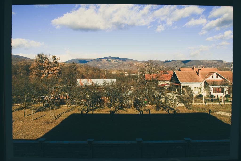 Casa Renti Hotel Novaci-Străini Екстериор снимка