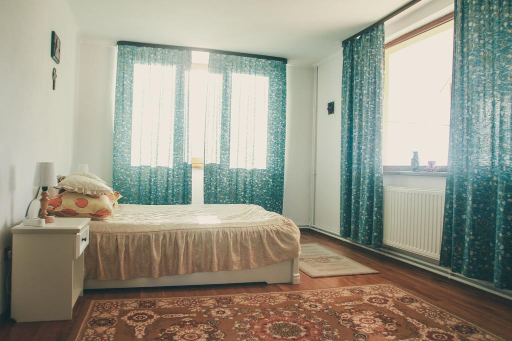 Casa Renti Hotel Novaci-Străini Екстериор снимка